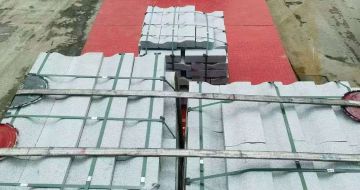 中山 芝麻白仿形加直形路沿石出货日常