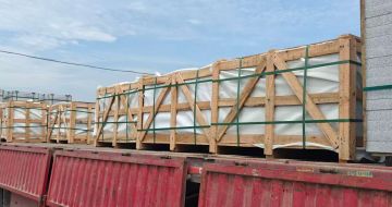 中山 芝麻白花岗岩地铺石出口专车-泰国游