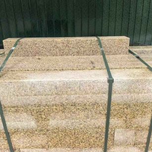 中山 黄金麻花岗岩石材机切面栏杆料半成品