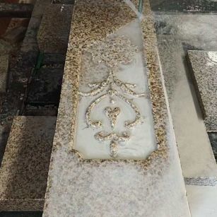 中山 黄金麻花岗岩异形加工雕刻栏杆大柱