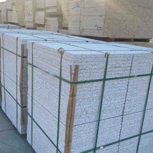 中山 白麻花岗岩荔枝面地铺石