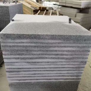 中山 芝麻白5公分火烧地铺成品，900*400，规格可定制