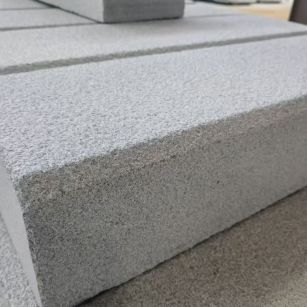 中山 芝麻灰荔枝面路沿石