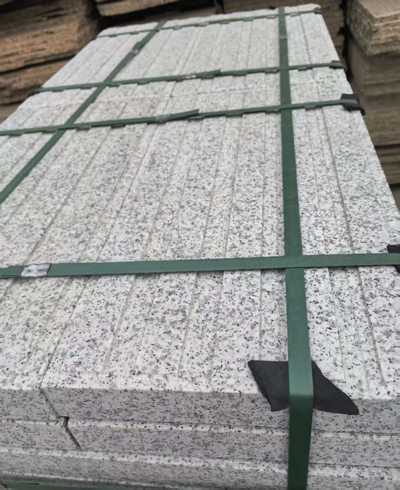 中山 白麻花岗岩直行盲道石，盲条，地铺石