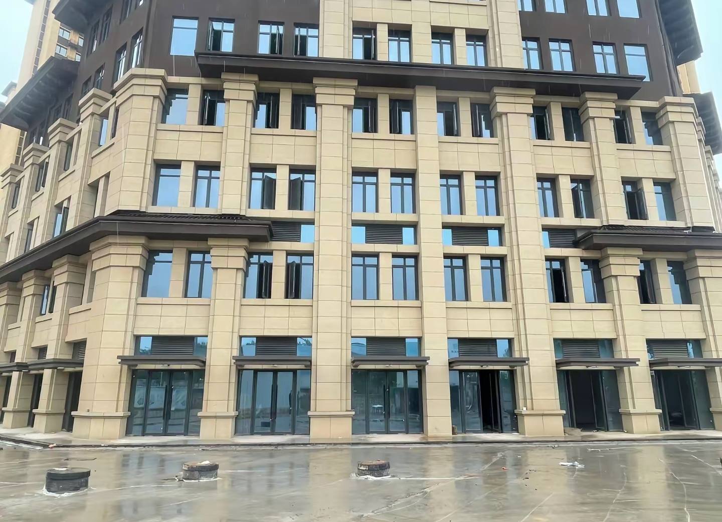 中山 黄金麻花岗岩荔枝面小区外墙干挂