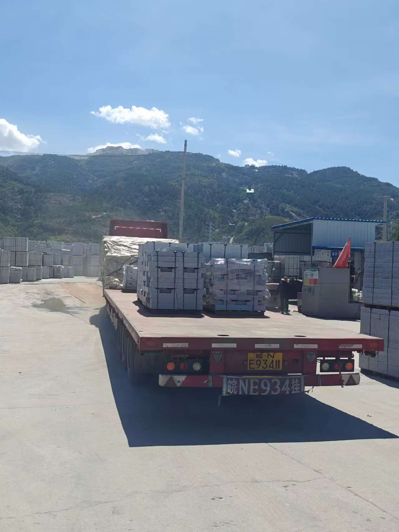 中山 芝麻白仿形路沿石，直形路沿石