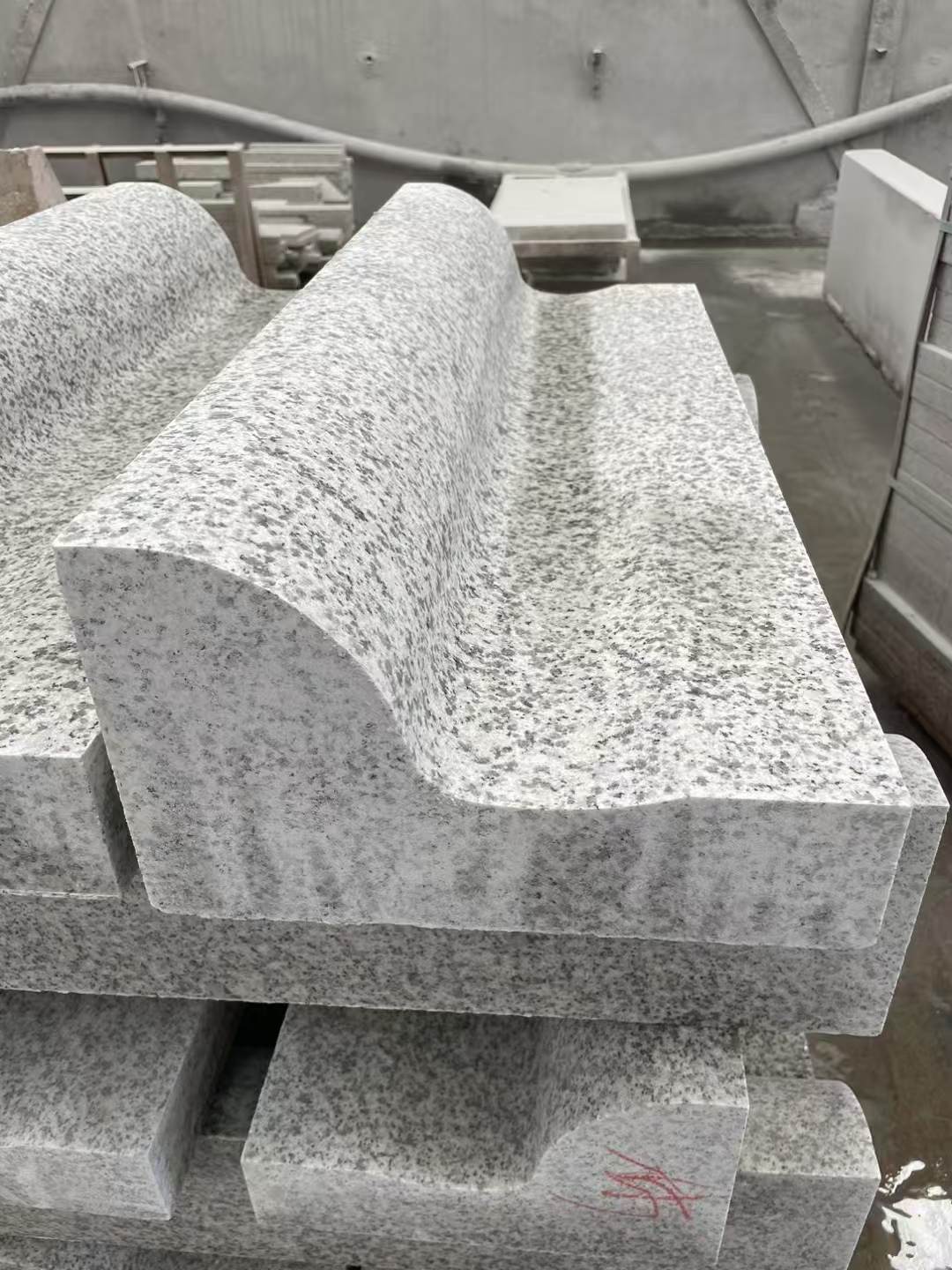 中山 白麻花岗岩S型路沿石，路侧石，马路牙子等