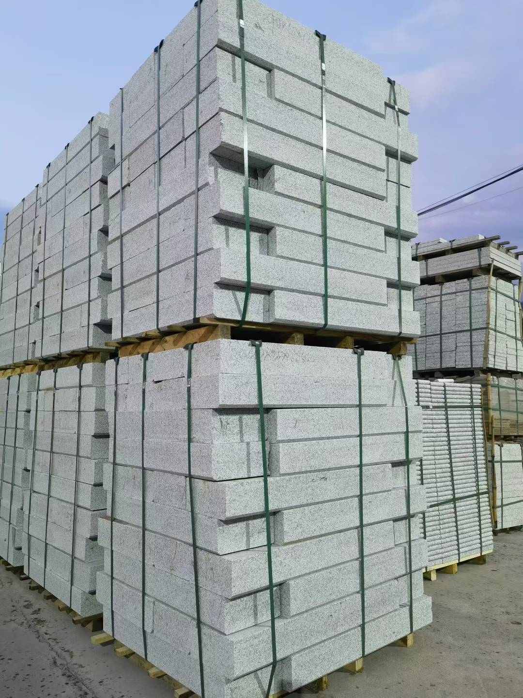 中山 芝麻白花岗岩路沿石，路缘石，路肩石，道牙，立缘石，马路牙子，街沿石，侧石等